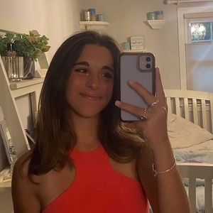 Meet your Posher, Liana